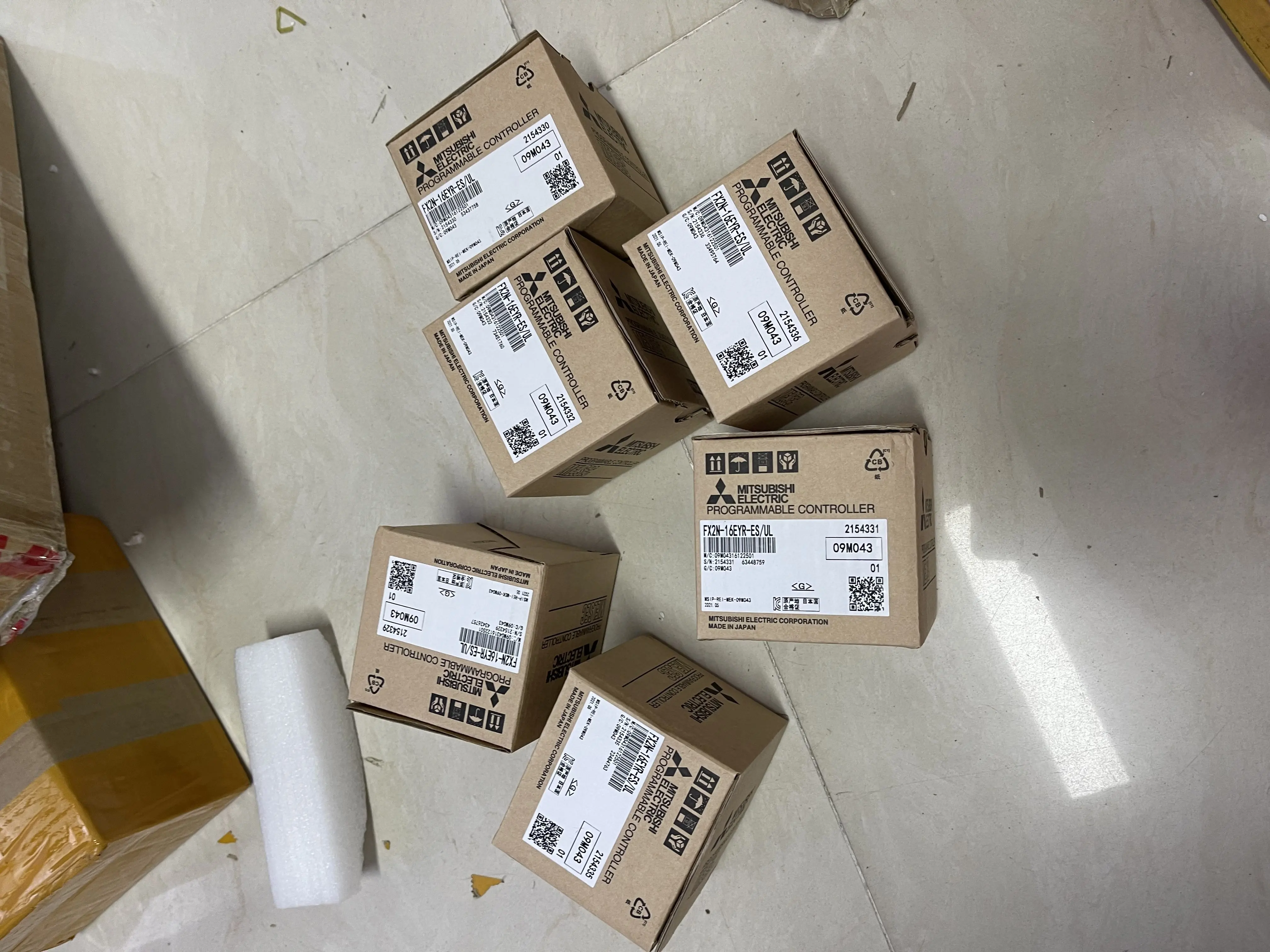 Mitsubishi PLC Expansion Module FX2N-16EYR-ES/UL Mitsubishi PLC Expansion Module FX2N-16EYR-ES/UL