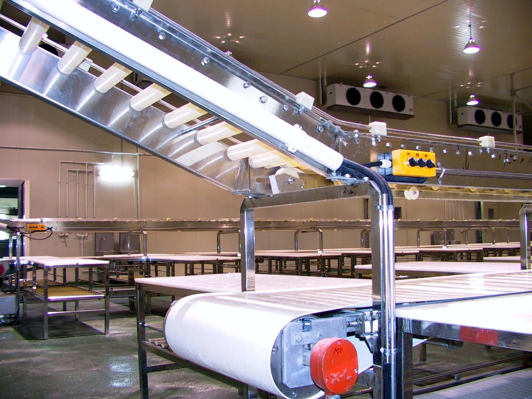 Halal Beef Abattoir Equipment Meat Deboning Line Meat Processing