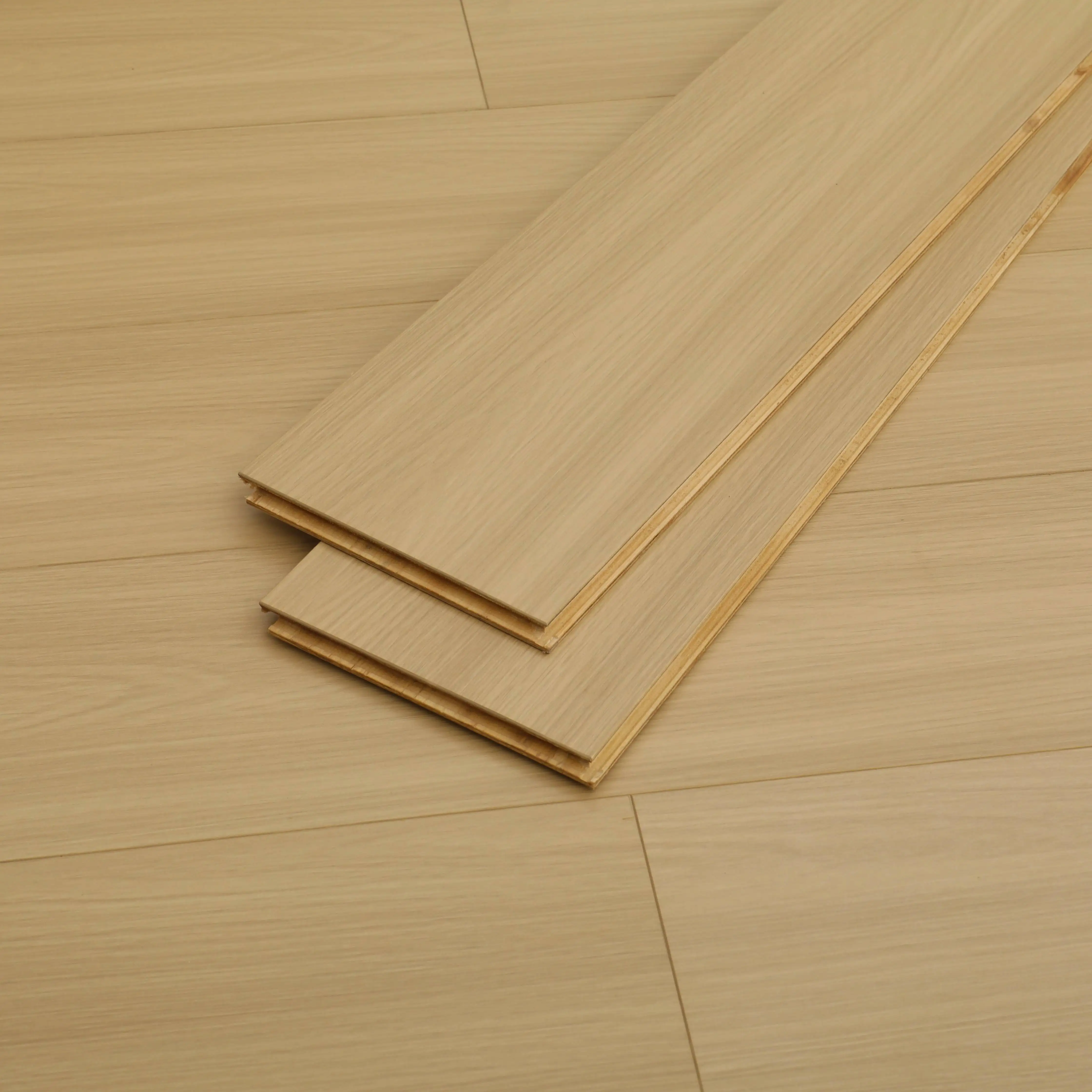 Household Environmental protection Wear-resistant Waterproof New Three-layer Solid Wood Composite Floor Stable