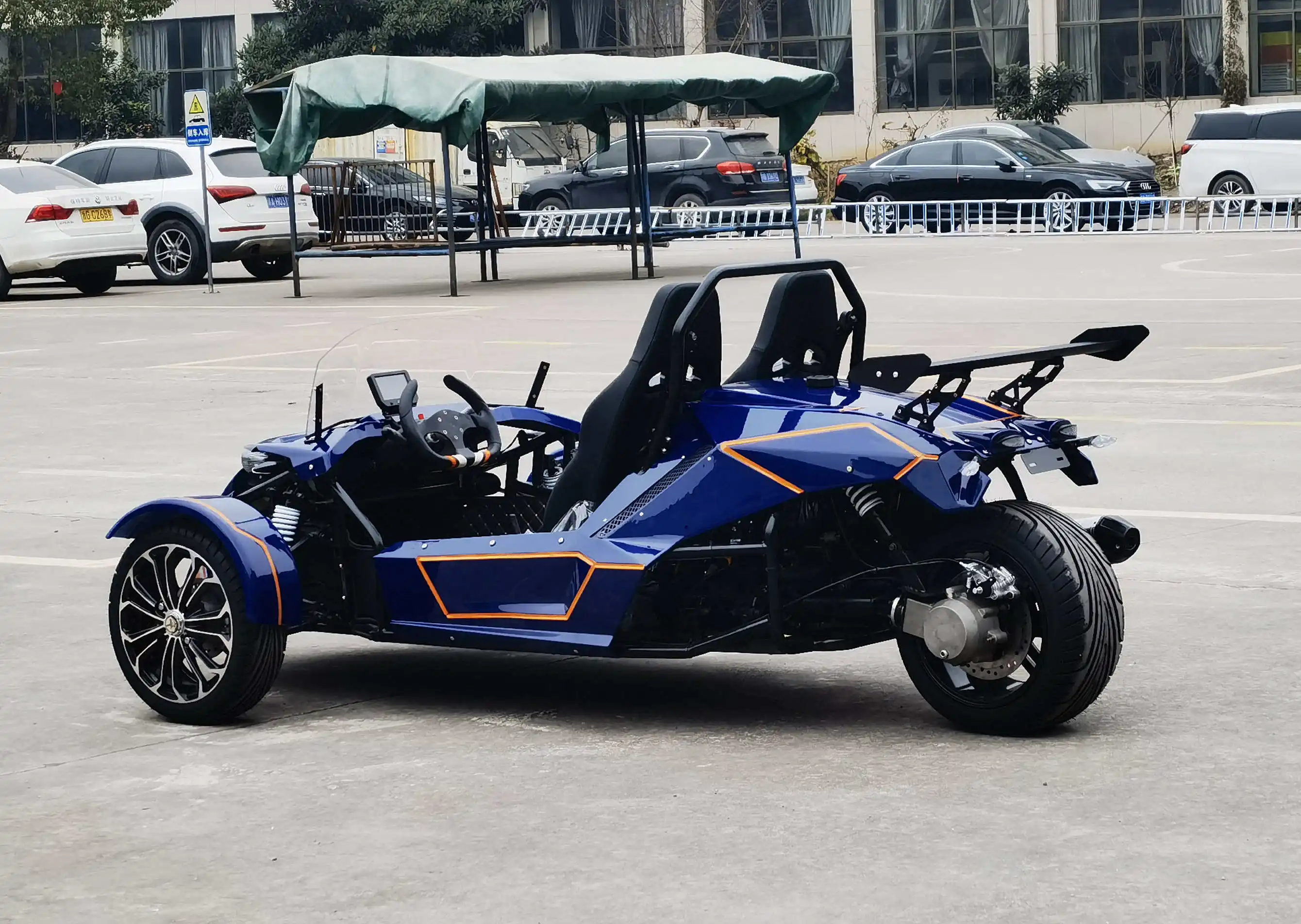 TRIKE ROADSTER  三輪車 New-350cc-Gas-Powered-3-Wheel-