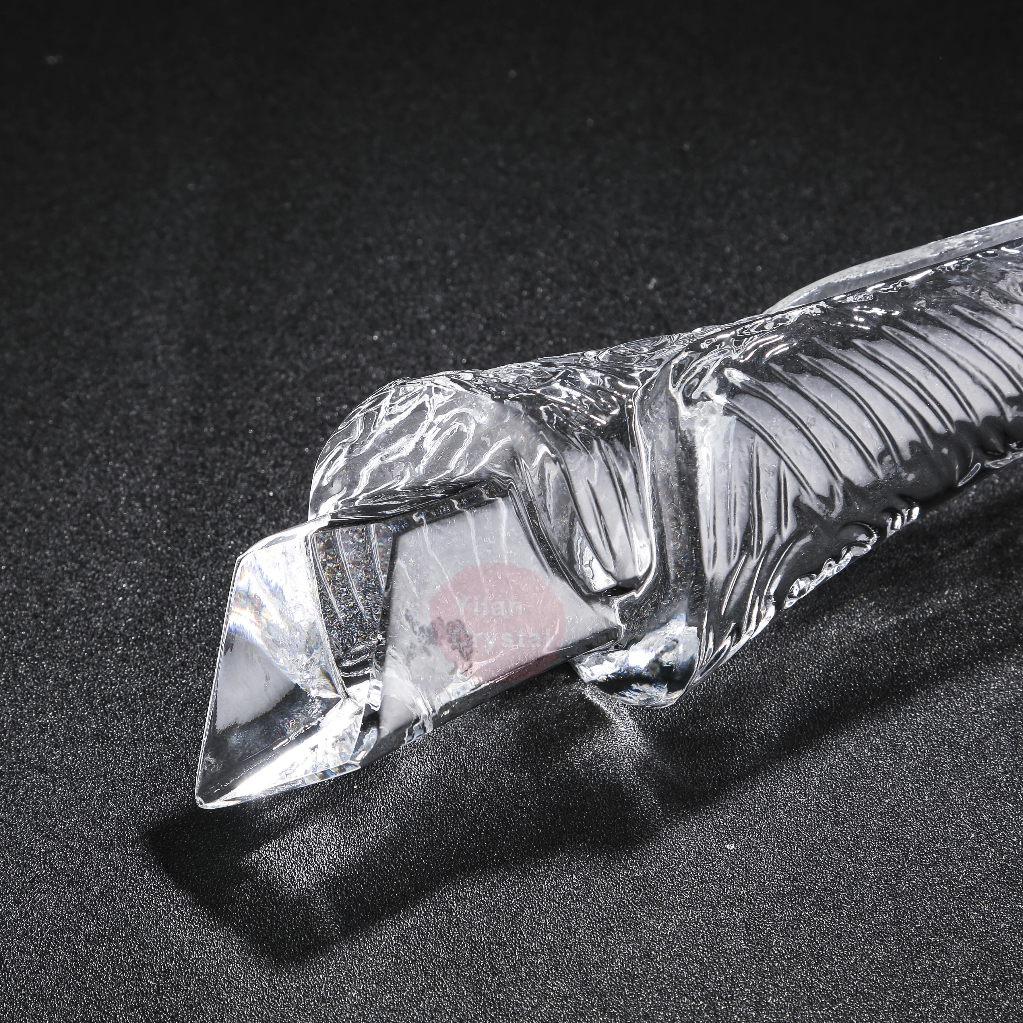 Custom Torch Shape Design Engraved Trophy Crystal Award With Black Base for Sports Events