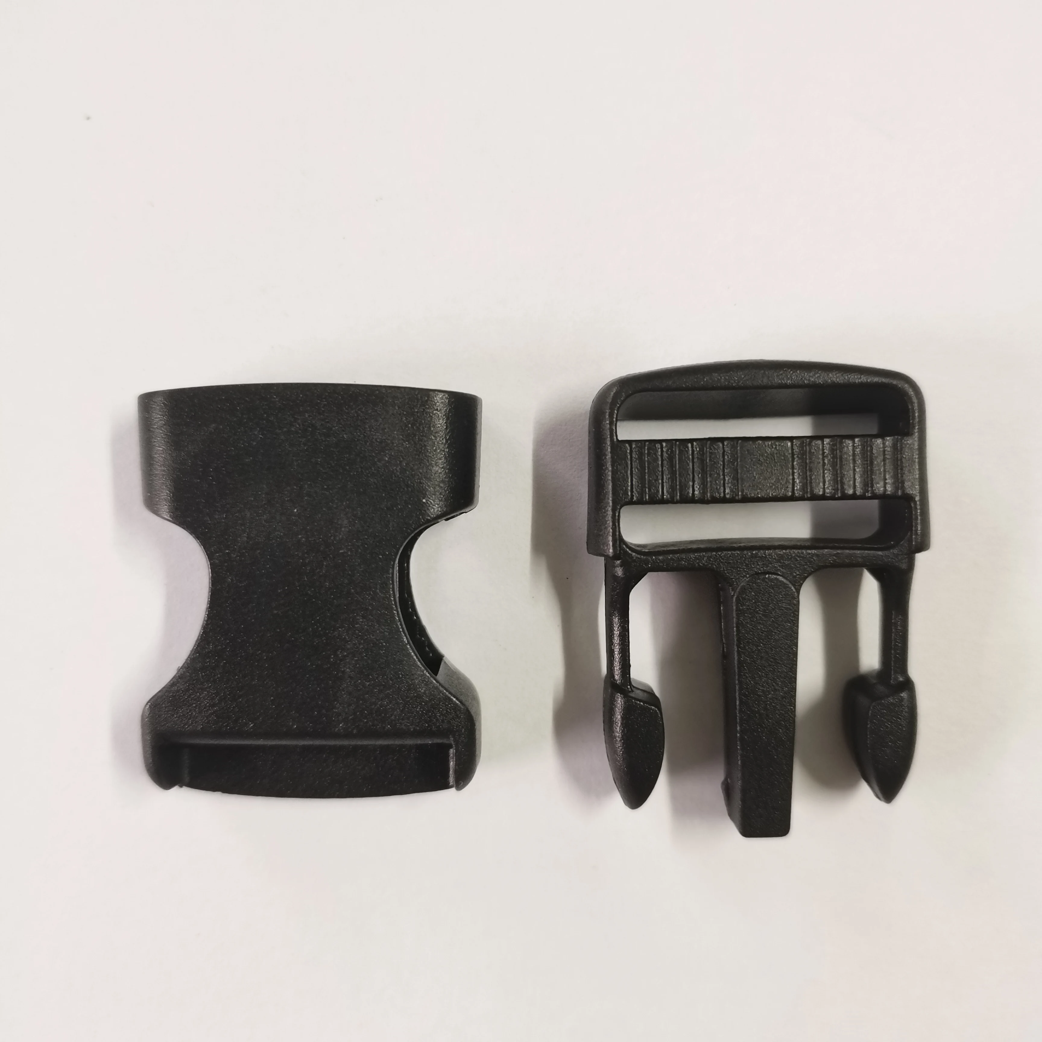 Wholesales Plastic Buckles, Side Release Strap Buckles and Slides Parachute  Buckles for DIY Backpack Luggage Strap
