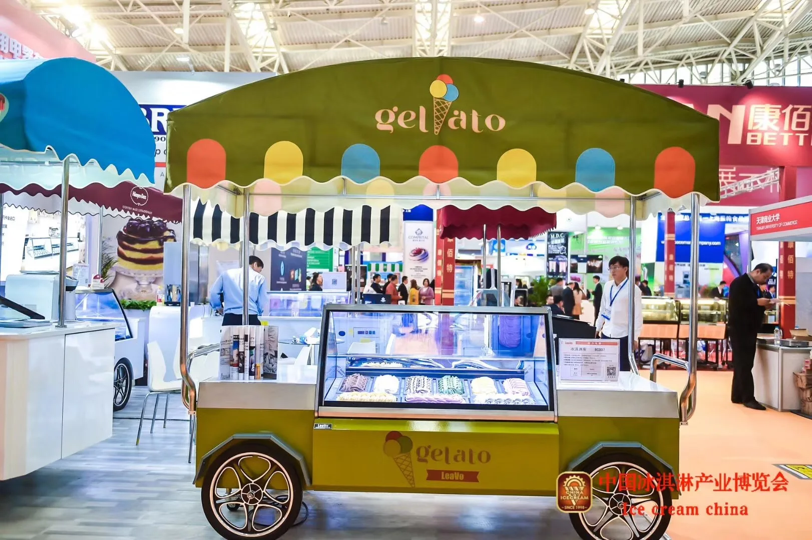 价格便宜的移动手推冰激凌推车,冰棍冰棍推推车 - buy gelato display