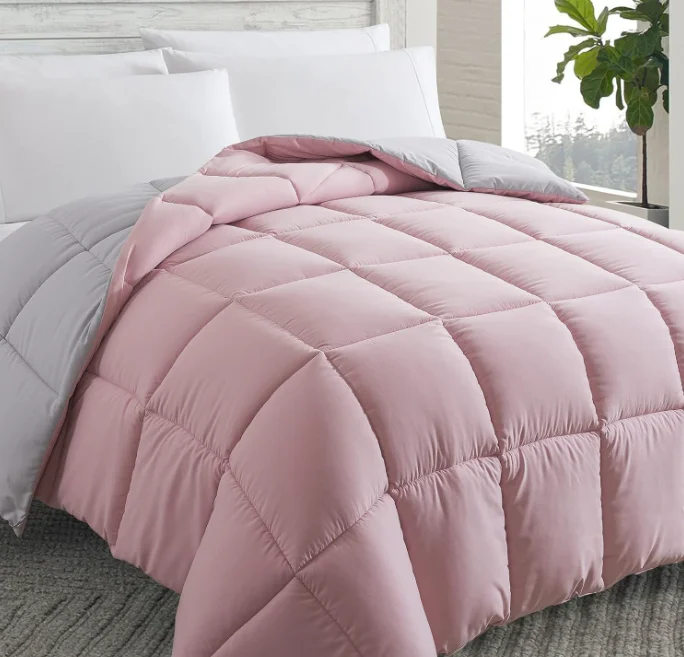 Eine flauschige schicht Rosa polyester