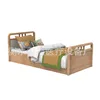 Cama de madera maciza para cuidado personal, modelo 5.