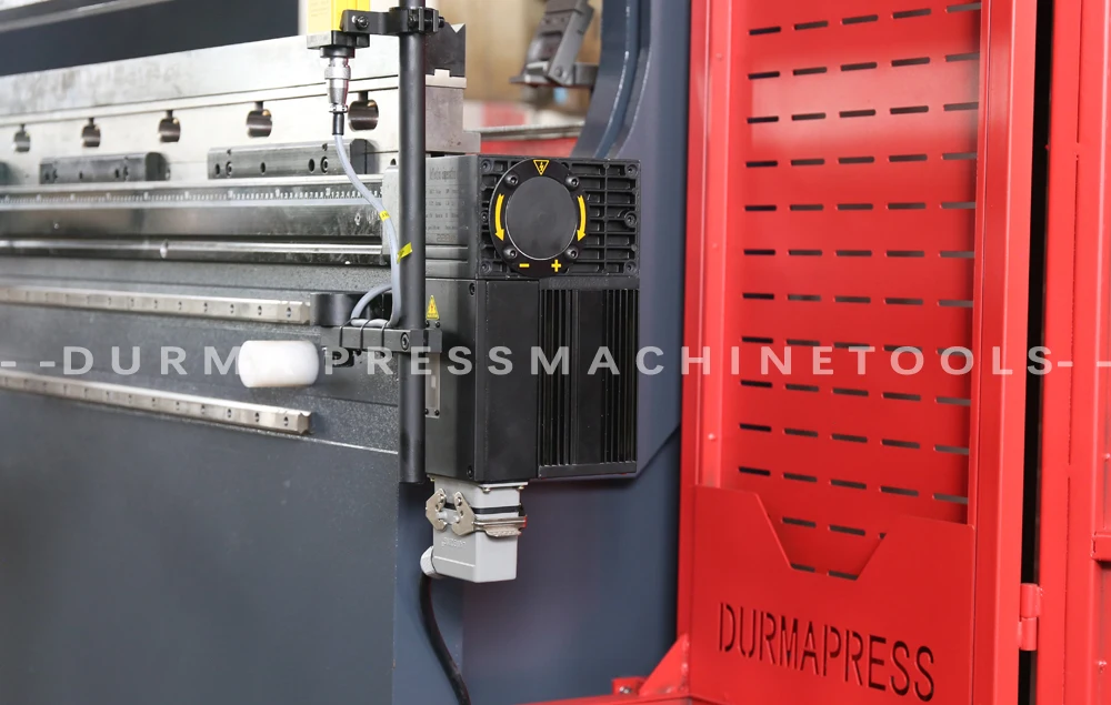 8+1 Cnc Hydraulic Press Brake Bending Machine 125t 4000mm with Delem Controller