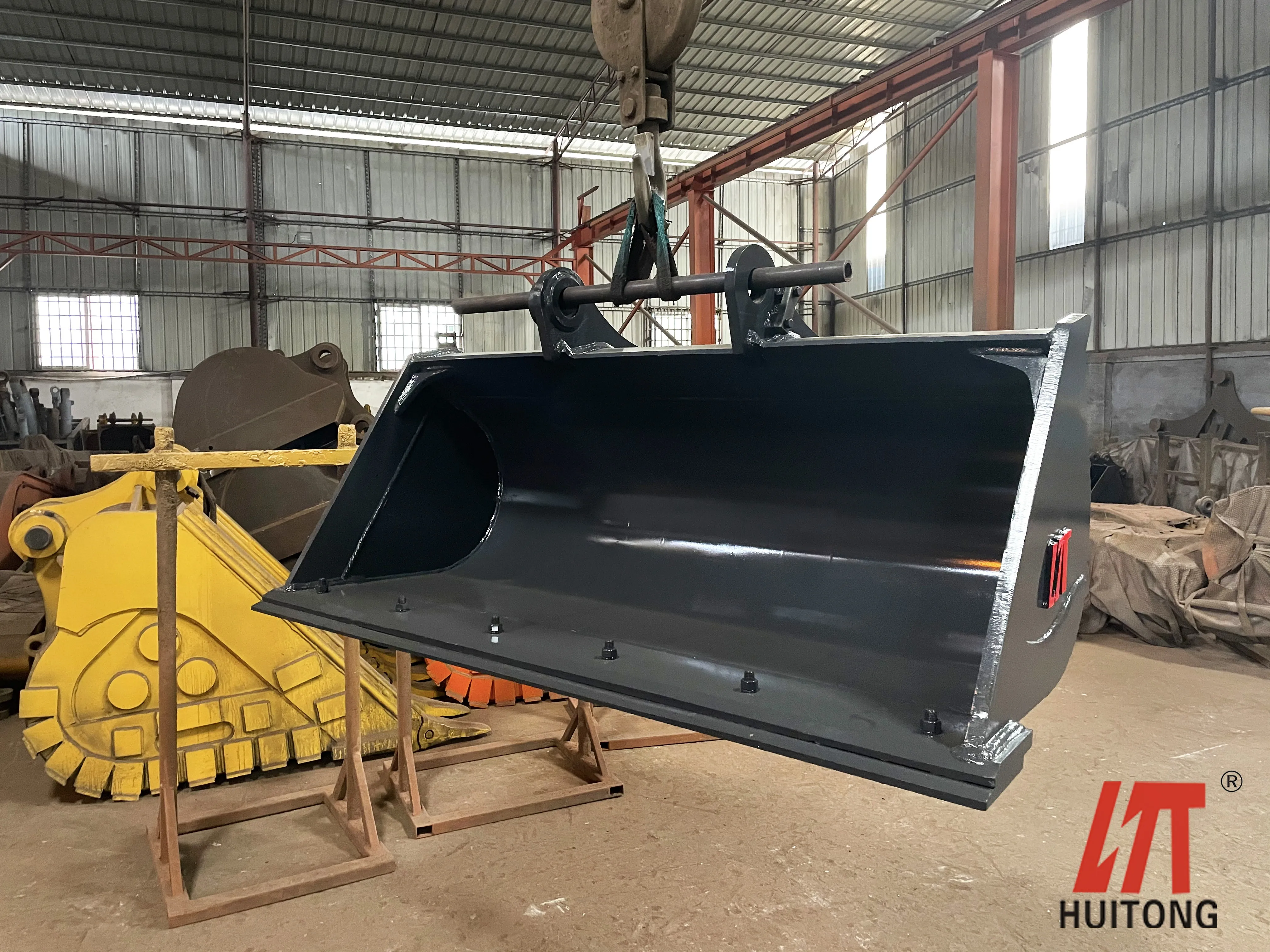 1 - 80 Ton Excavator Backhoe Ditching Bucket For SK250 DH220