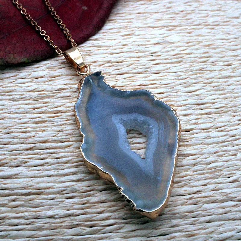 100% Natural Stone Agate Crystal Pendant - Unisex Jewelry