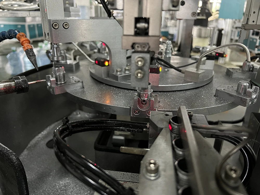 Screw Coupling Connector Assembly Machine Automatic Threading and Screwdriving Machine for EMT Connector