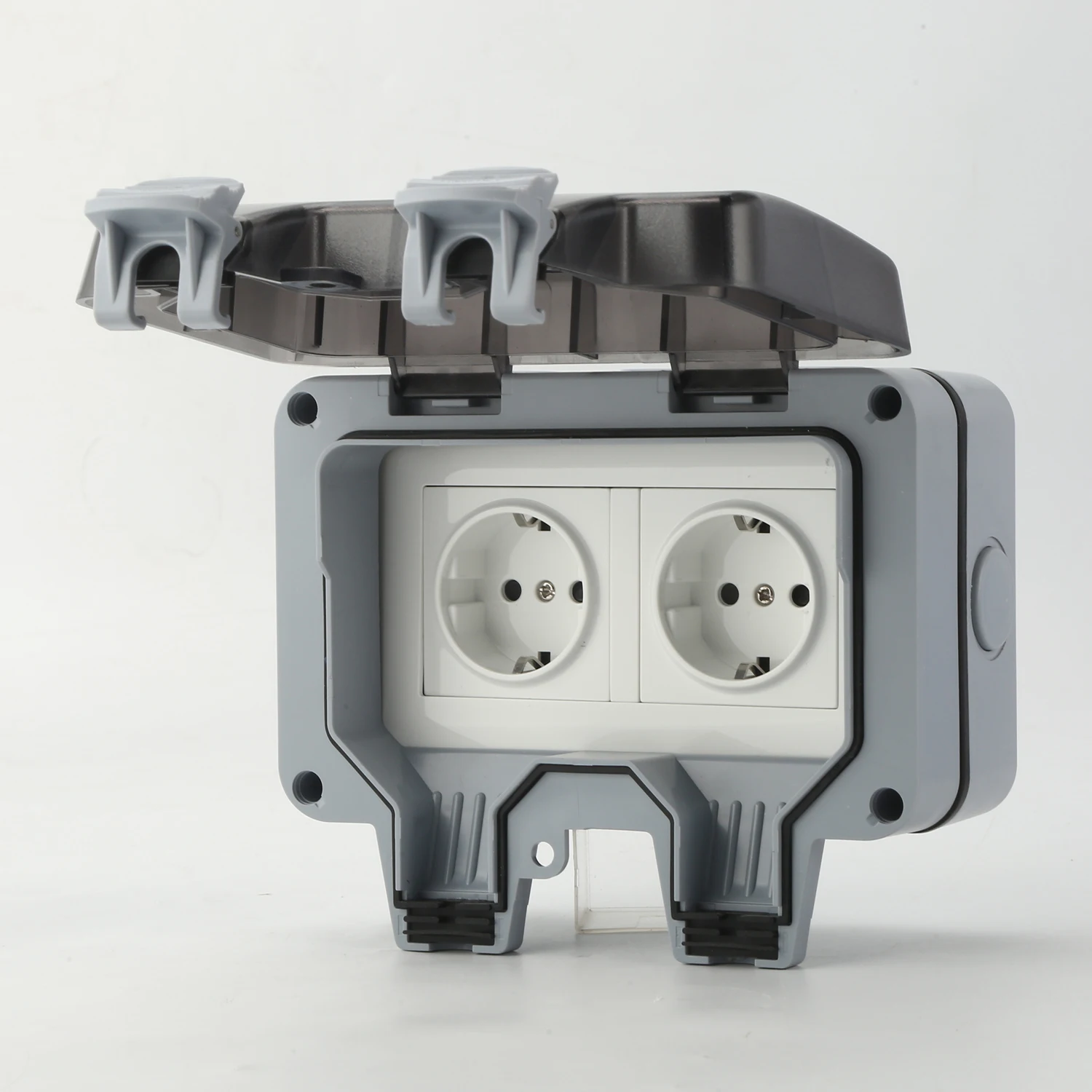 Factory Wholesale Outdoor Weatherproof Waterproof Electrical Outlet Switch Socket German Products Wall Socket for Use Extreme
