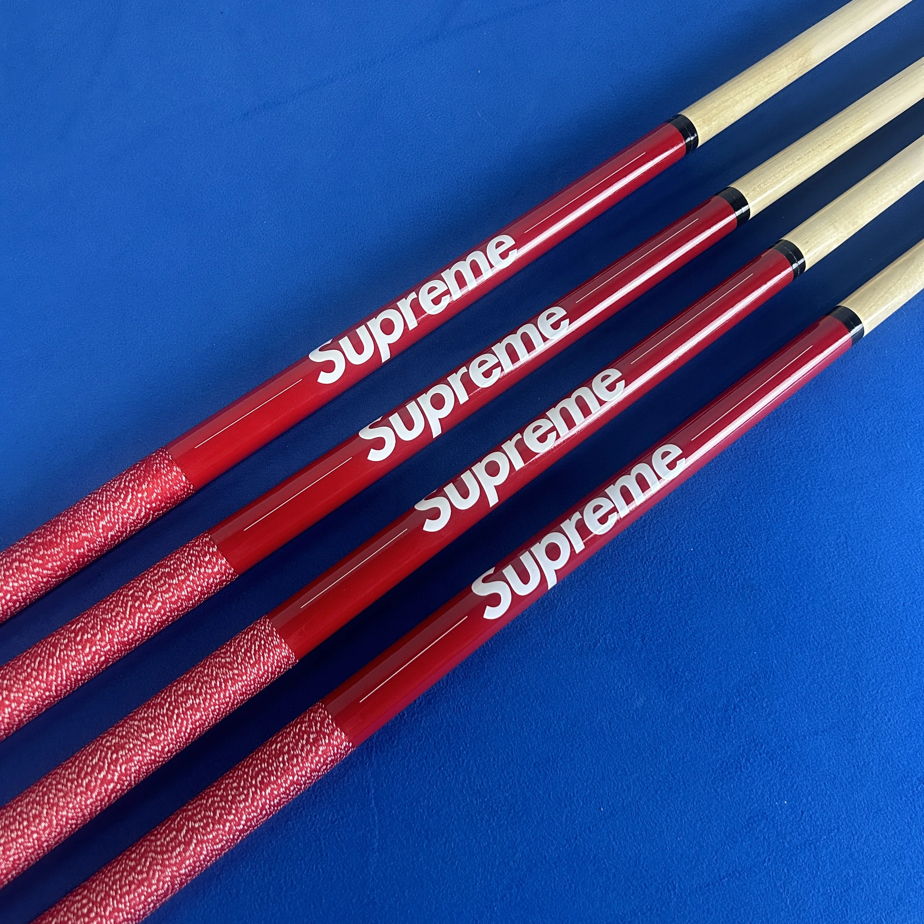 チャイニーズレッドビリヤードキュー1/2スプリットファッション赤い