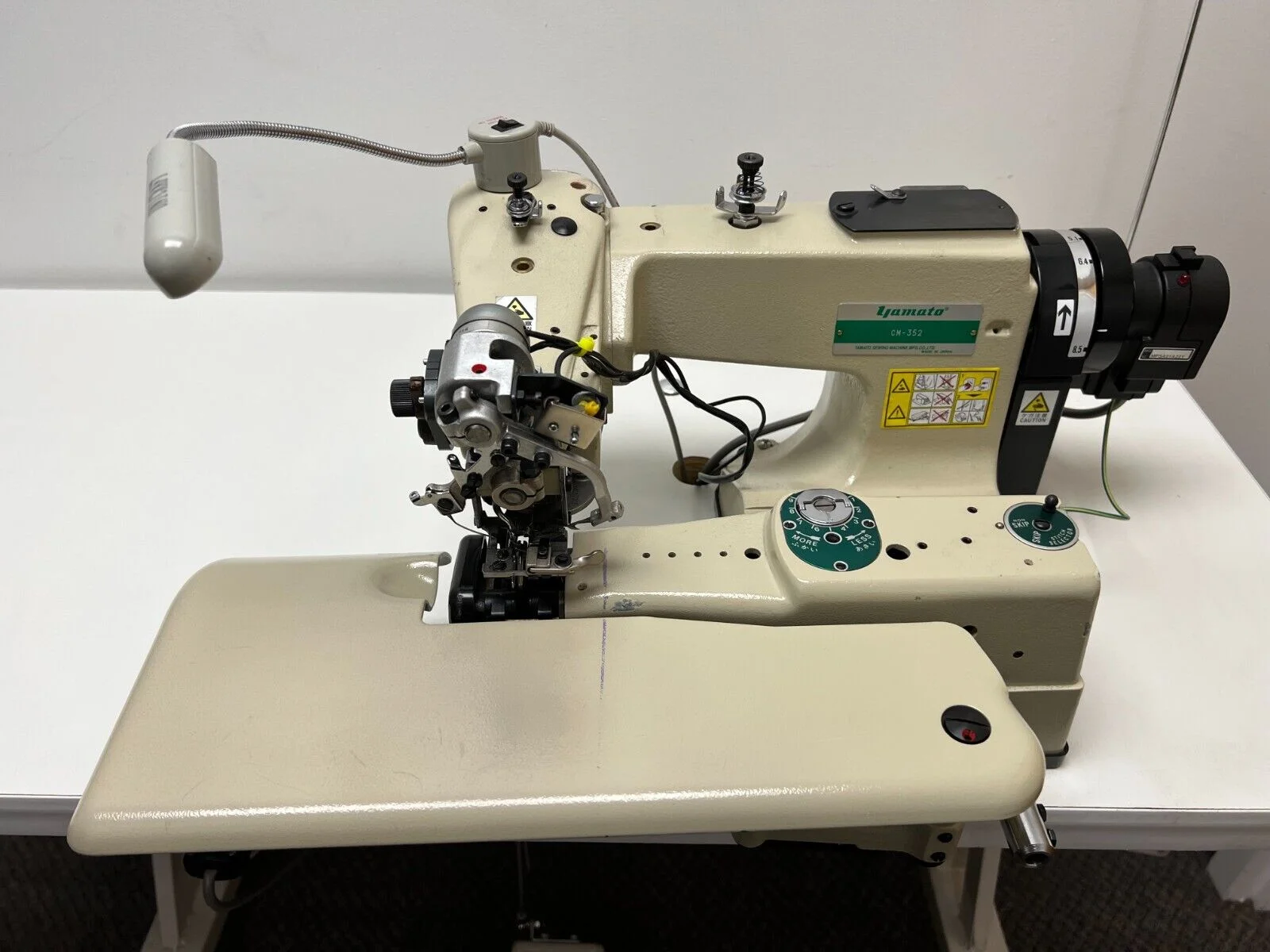 Yamato CM-352 Industrial Single Needle Chain Stitch Blind Stitch Sewing  Machine| Alibaba.com