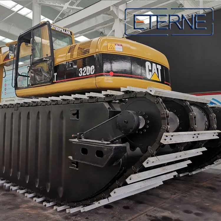 Extendable Amphibious Excavator Undercarriage Chassis Pontoon in the Water