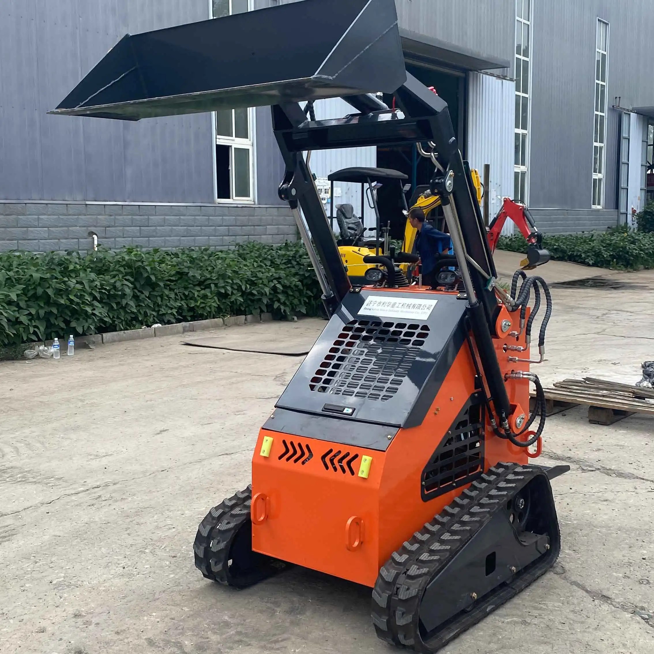 High Quality 1 Ton Diesel Mini Skid Loader Loncin Engine Farm Machinery New Condition Crawler Loader PLC Core for Boats Farms