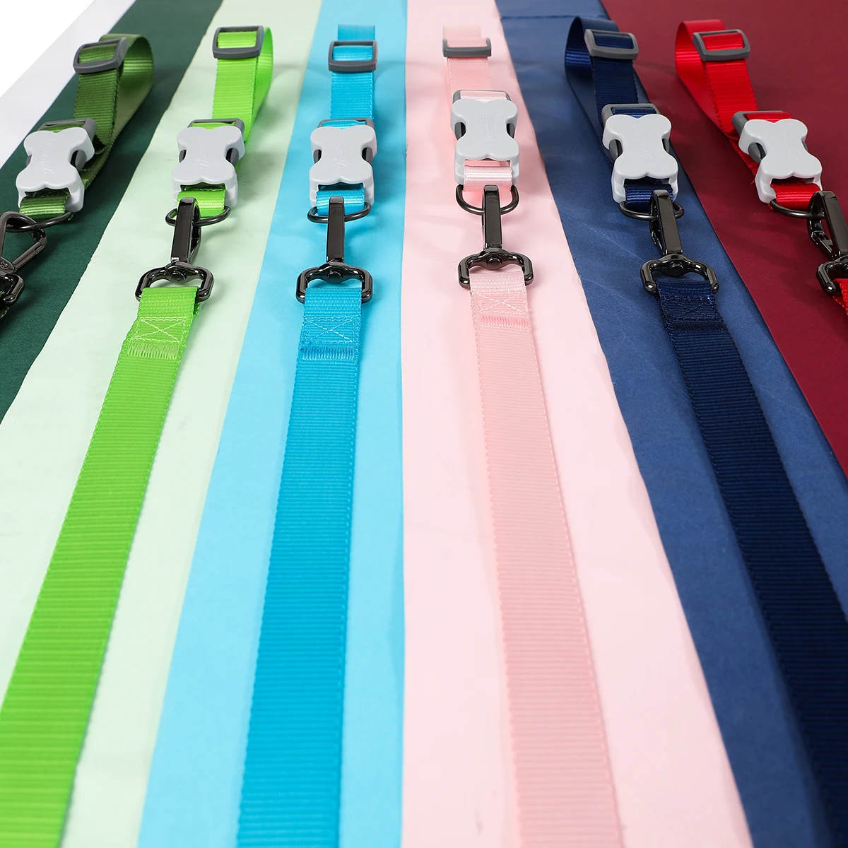 Luxury Multifunctional Nylon Dog Leash Set Adjustable Pet Anti-Explosion Collar Rivet Decoration Solid Polyester Sustainable
