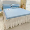 Style jupe de lit, un choix haut de gamme en bleu azur.