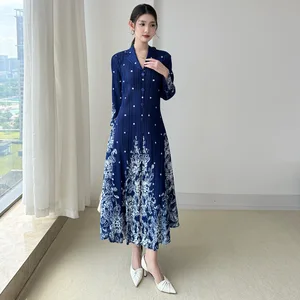 Miyake Pleated Light Luxury Suit Collar Printed Dress 2025 New Autumn Single Button French-Style Casual Women's Dress