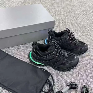 2026  Designed Original OEM Track 3.0 Sneakers with Led Light Running Sport Shoes Luxury Designer LED Walking Style Shoes