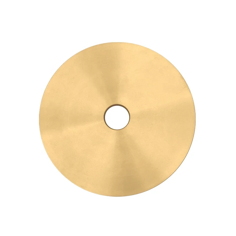 Трение бронза бронза. Изломанная свинцовая круглая пластина.