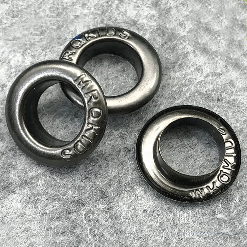 Высокое качество различные цвета и размеры логотип на заказ живопись одежды металлические круглые края люверсы с логотипом для сумки