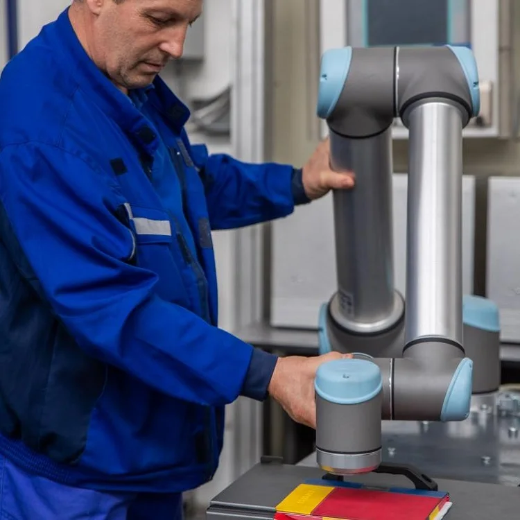 High Quality Professional Cobot Universal Robot UR 10e With 1300MM Reach As Material Handling and Assembling Equipment