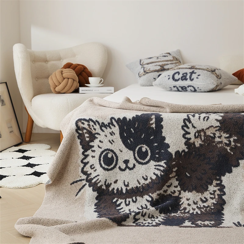 FB New Plush Cute Cat Pattern 100% Polyester Knitted Throw Microfiber Blanket Home Decoration manufacture