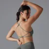 soutien-gorge gris foncé