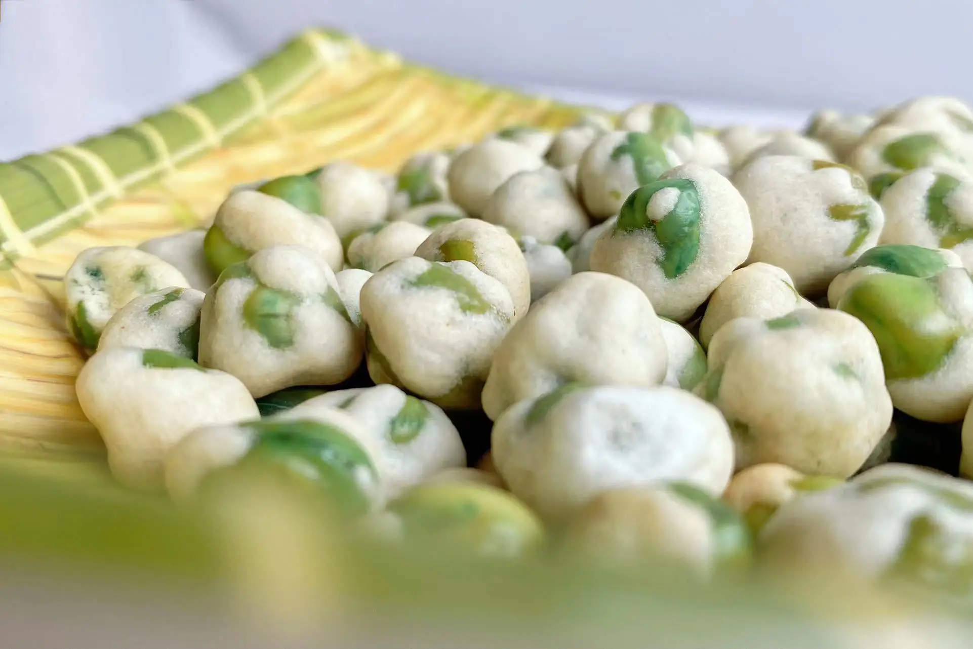 Healthy Snack Delight: White Coated Green Peas - Premium Korean Snack Choice manufacture