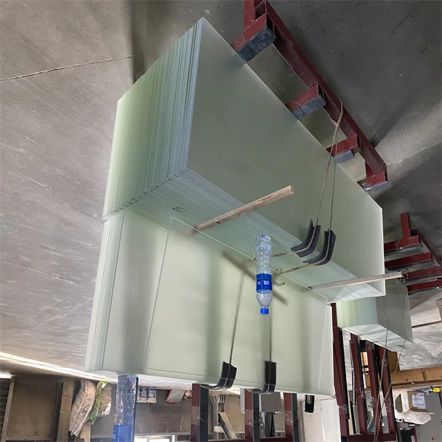 Brazil's Most Popular 3mm Low Iron Tempered Prismatic Water Heater Glass