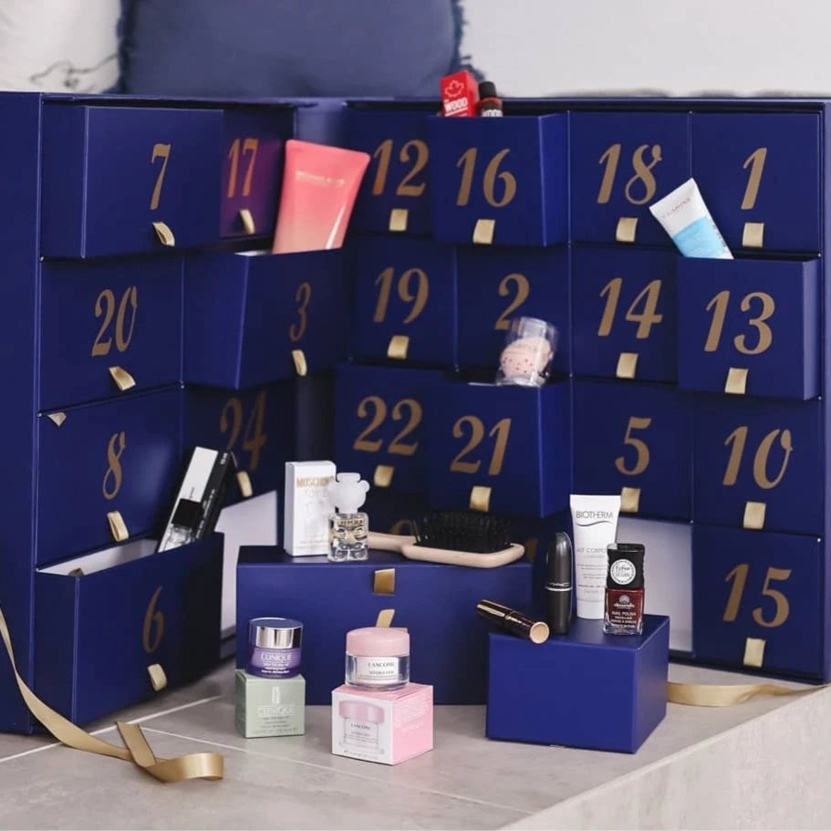 Cardboard Box with 24 Drawers for Christmas Beauty Advent Calendar ...