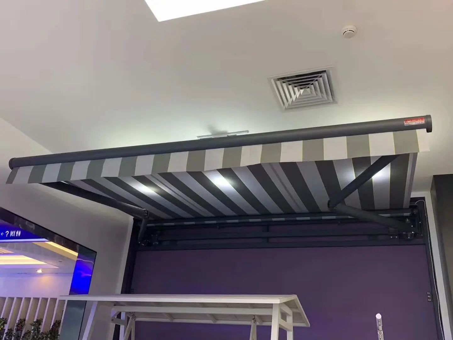 3m/3.5m/4m Projection Outdoor Garden Canopy Metal Retractable Automatic