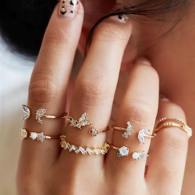 7Pcs Boho Finger Knuckle Ring Set Gold Butterfly Crystal Moon Star Flower Women 