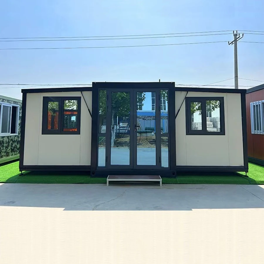 Luxury Custom Modular Homes Extendable Prefabricated House 20Ft 40Ft 3 Bedrooms and Living Room Container House Customized