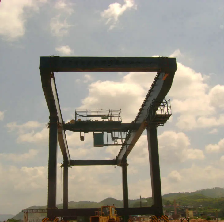 40 Foot Container Capacity RMG Type Handling Container Gantry Crane in Container Yard