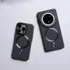 Gris oscuro