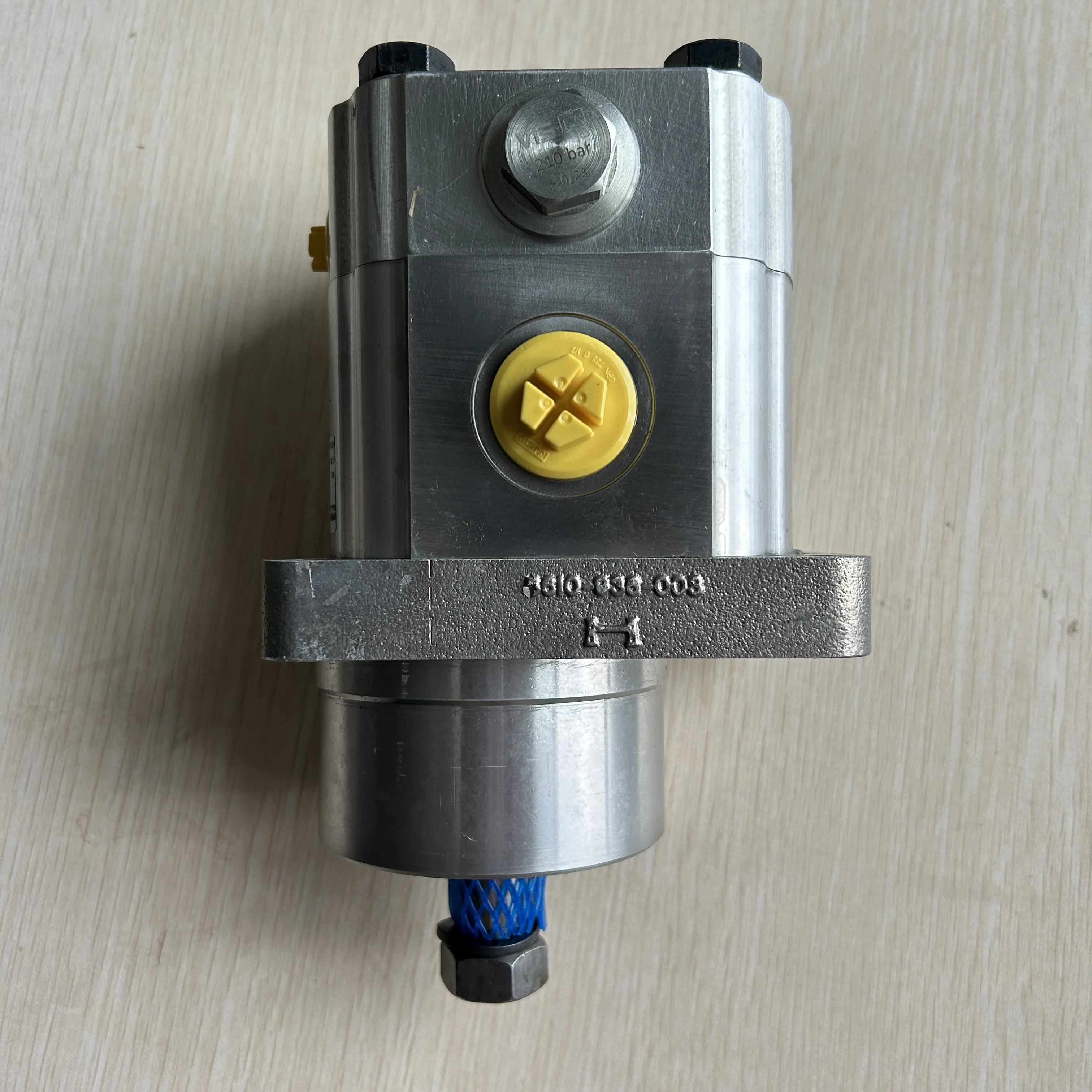 3349210237 PGM511B0100BS8F6 * VE3E3RMDPC3 PARKER Hydraulic Gear 