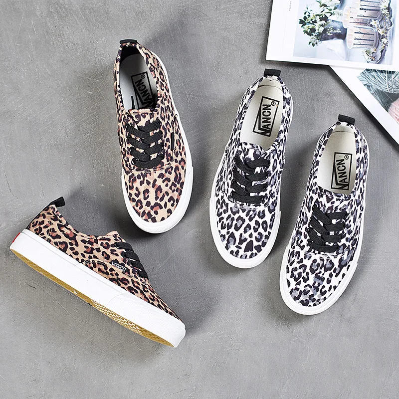leopard print canvas pumps