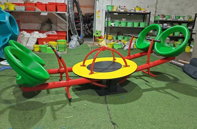 Hot Sale Popular Classic Outdoor 4 People Kids Seesaw Outdoor Playground Seesaw Play Equipment.