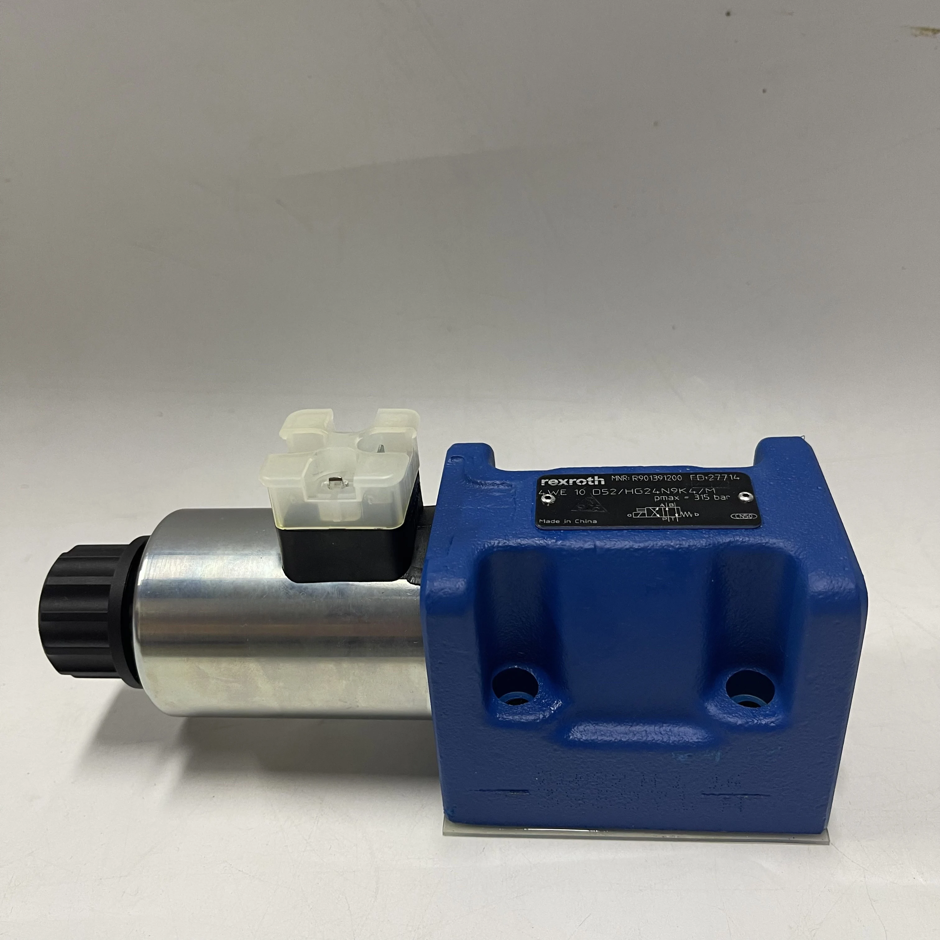 Rexroth Directional Control Valve 4WE 10 D52-HG24N9K4/M