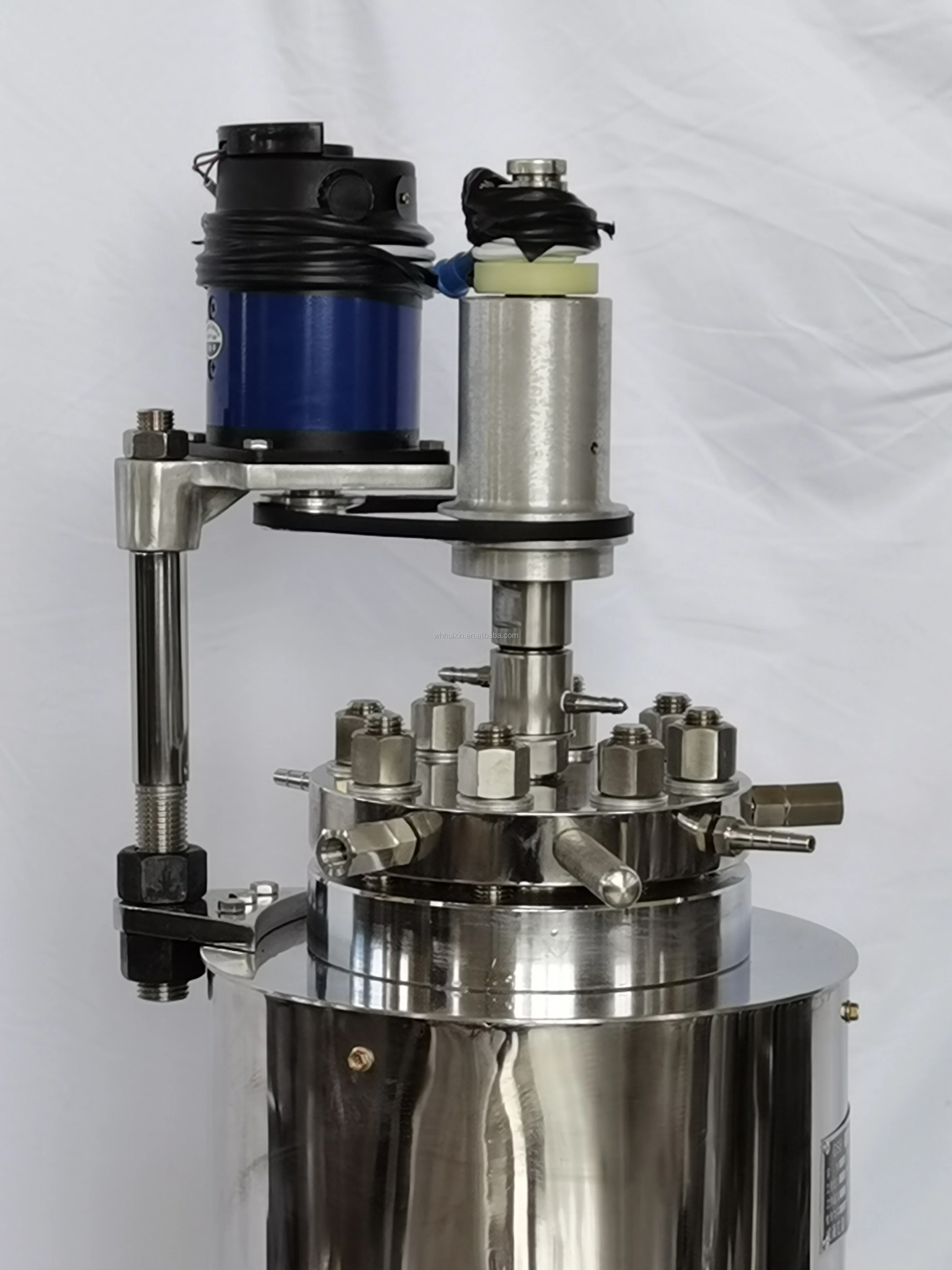Lab Scale High Pressure High Temperature Magnetic Stirrer