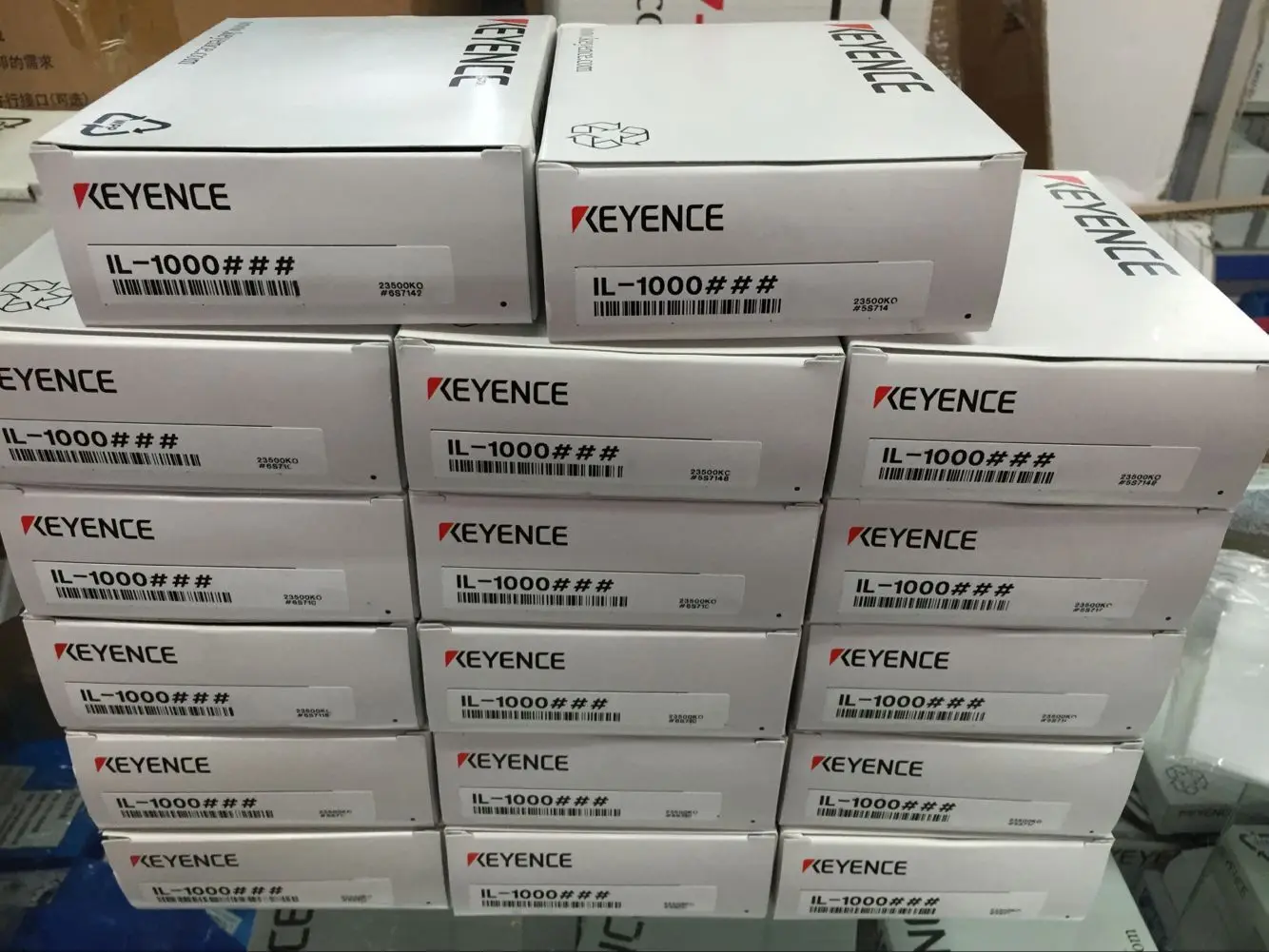 KEYENCE IL-1000+IL-300+OP-87057 アナログレーザーセンサー
