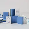 Bleu clair, imprimé fougère
