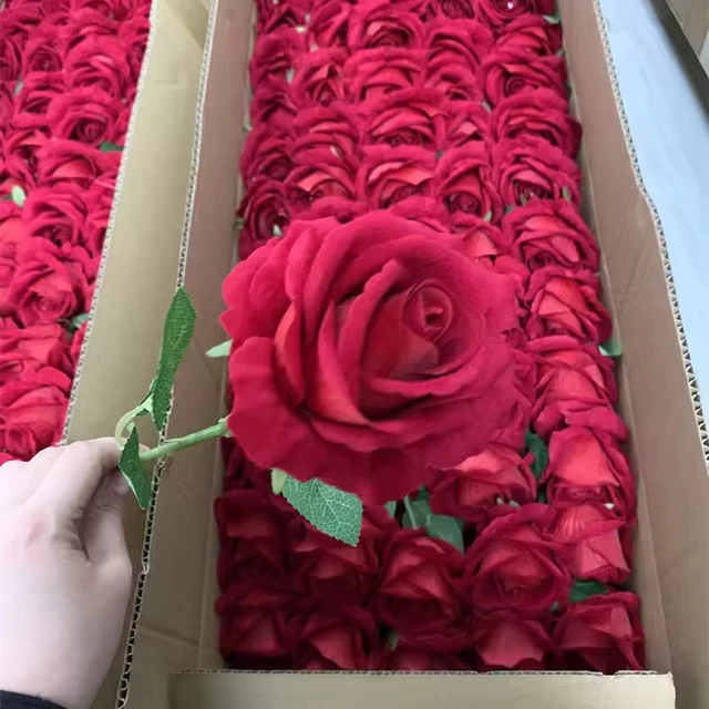 Artificial Rose Wedding Floral Arrangement Red Velvet Rose For Wedding Centerpiece Decoration