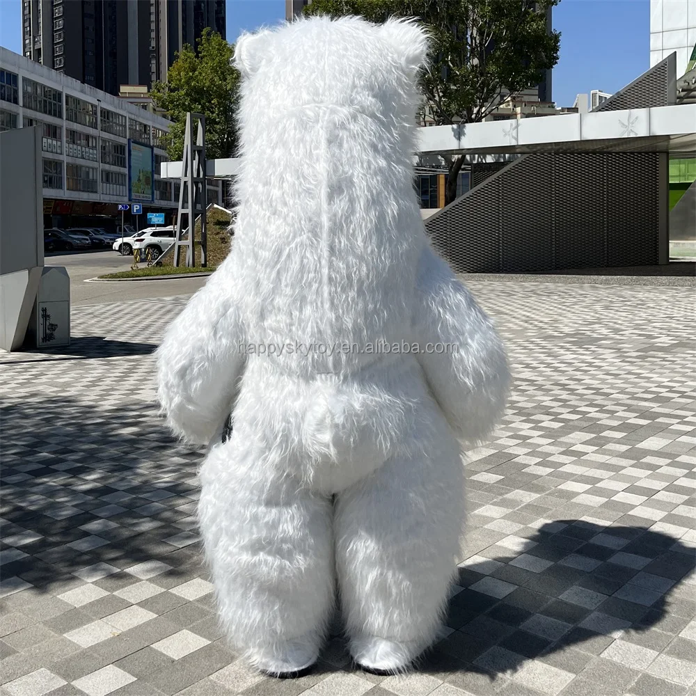 Costume da orso polare immagini e fotografie stock ad alta risoluzione