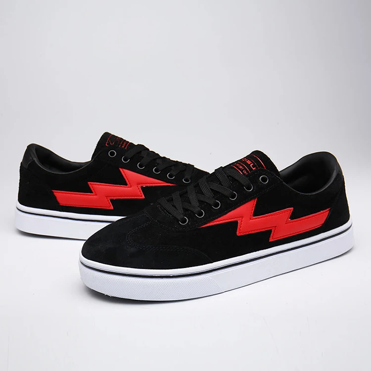 Basic Hoge Rode Heren Sneakers met Embleem - Black-Leo.nl