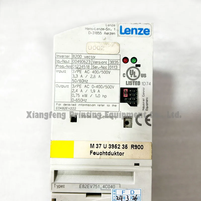 新しいシールレンゼインバーターE82EV751K2C E82EV751-2C 新しいシールレンゼインバーターE82EV751K2C E82EV751-2C