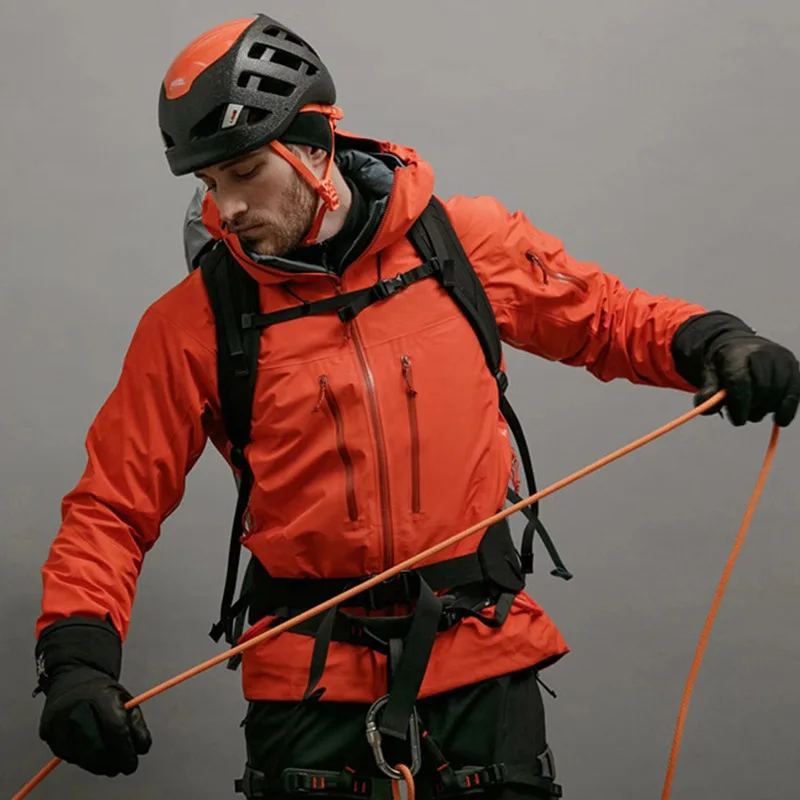 2022 Custom Mountain Climbing Outdoor Jacket Single Deck Soft Shell Thin Style Waterproof Coat Storm Men's Jackets