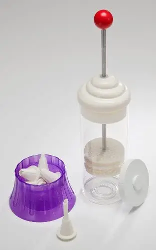 Food Grade Hand Cream Maker Metal and Plastic Milk Frother With Dessert Tools Steel Cream Charger Whipped Cream Dispenser
