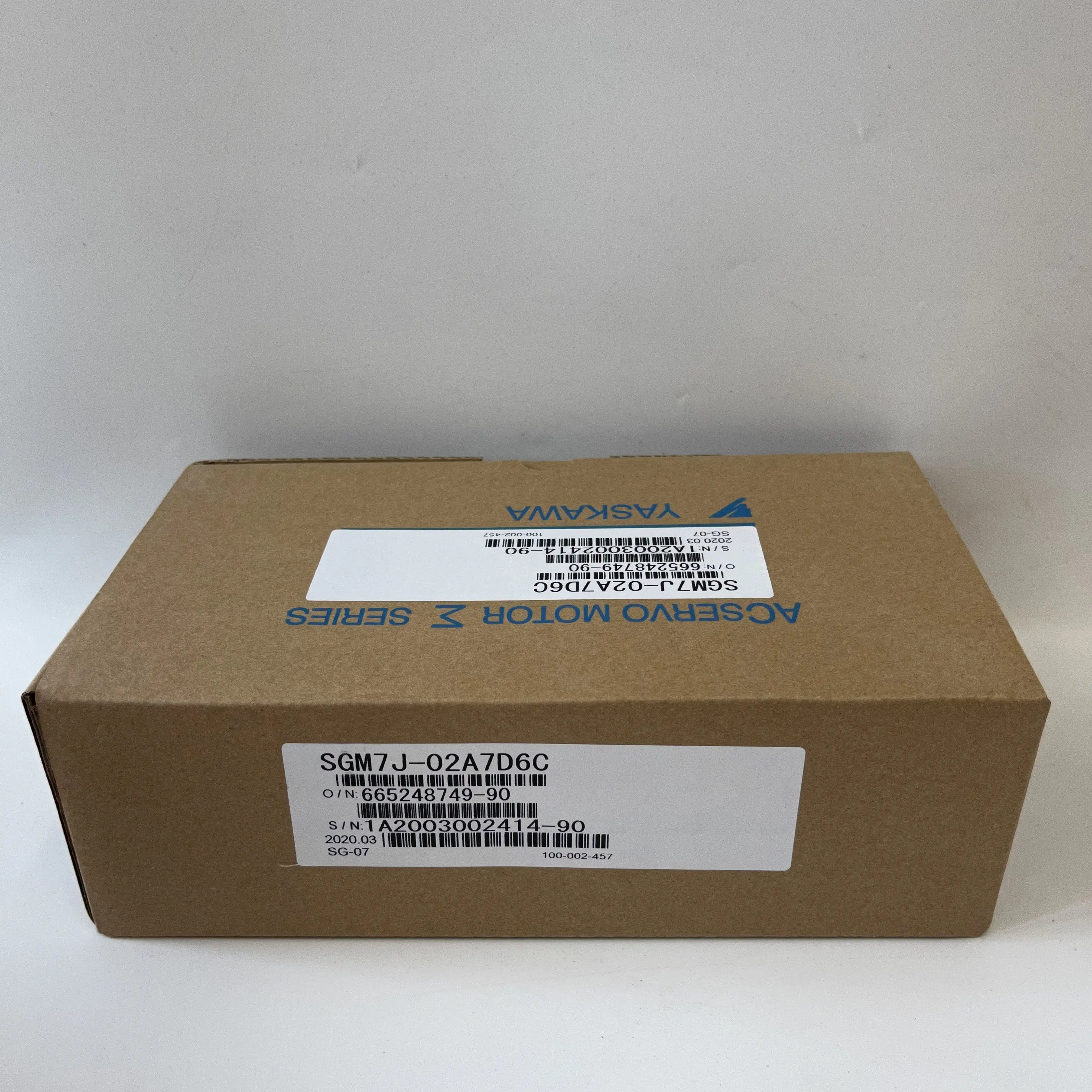 Yaskawa AC Servo Motor SGM7J-02A7D6C