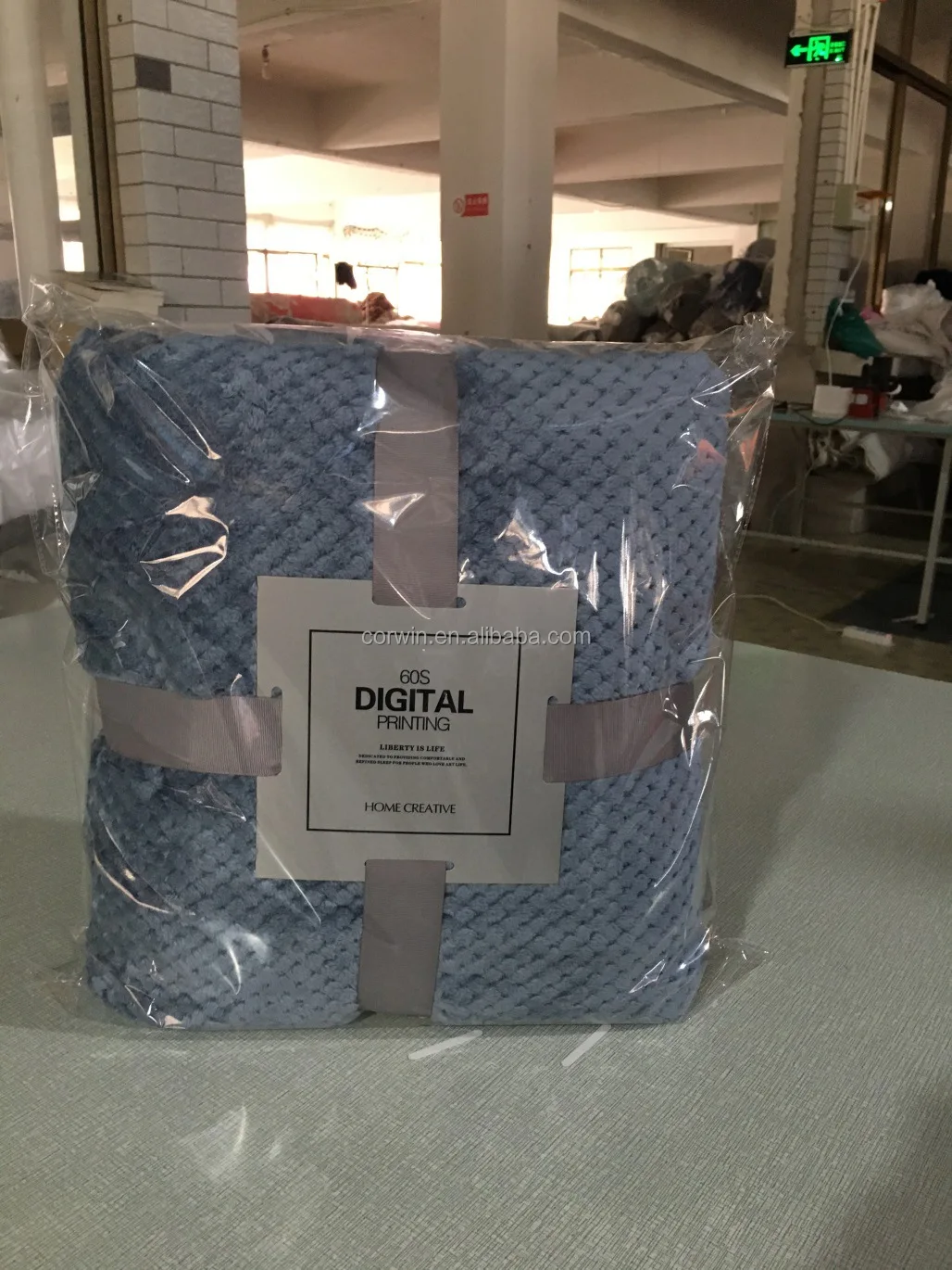 Low Moq Best Quality Stock Fleece Bed Blankets Throws Dubai Wholesale